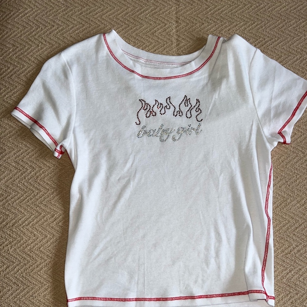 Cute T shirt Size Small